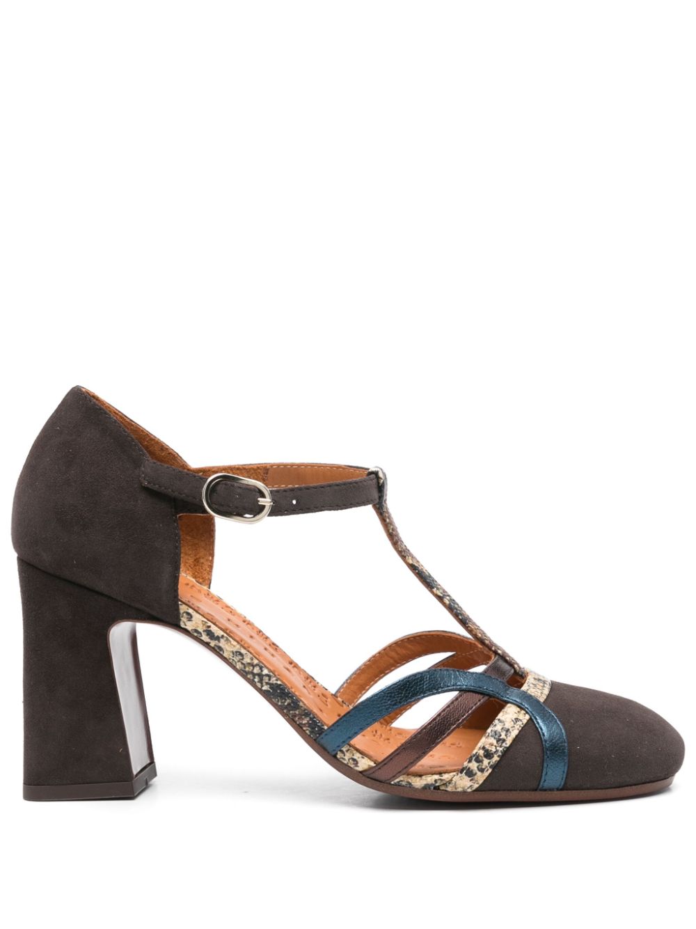 Zapato Chie Mihara modelo MIZAN en ante negro con tiras terra y azul y tacón bajo de 7,5 cm