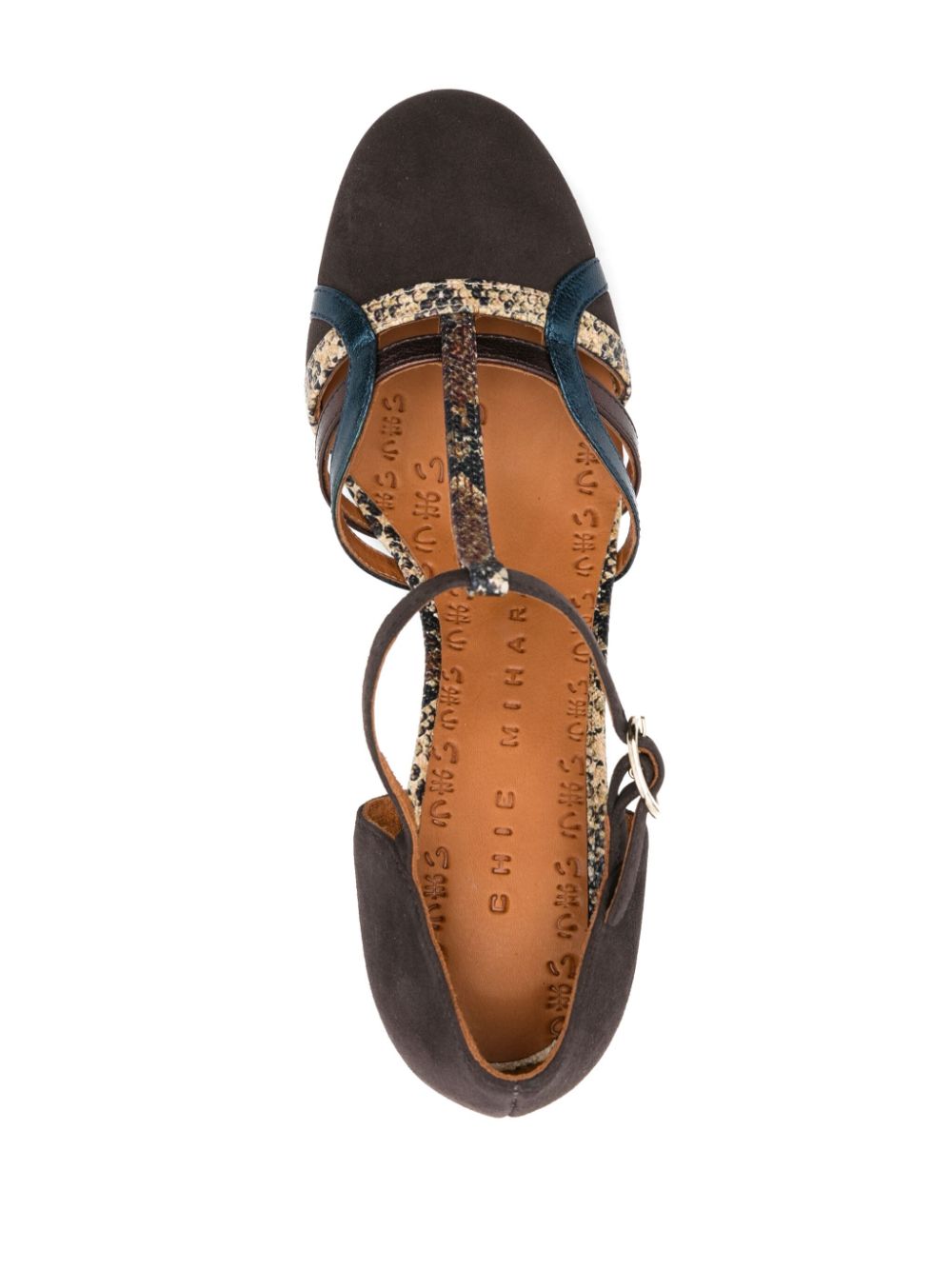 Zapato Chie Mihara modelo MIZAN en ante negro con tiras terra y azul y tacón bajo de 7,5 cm