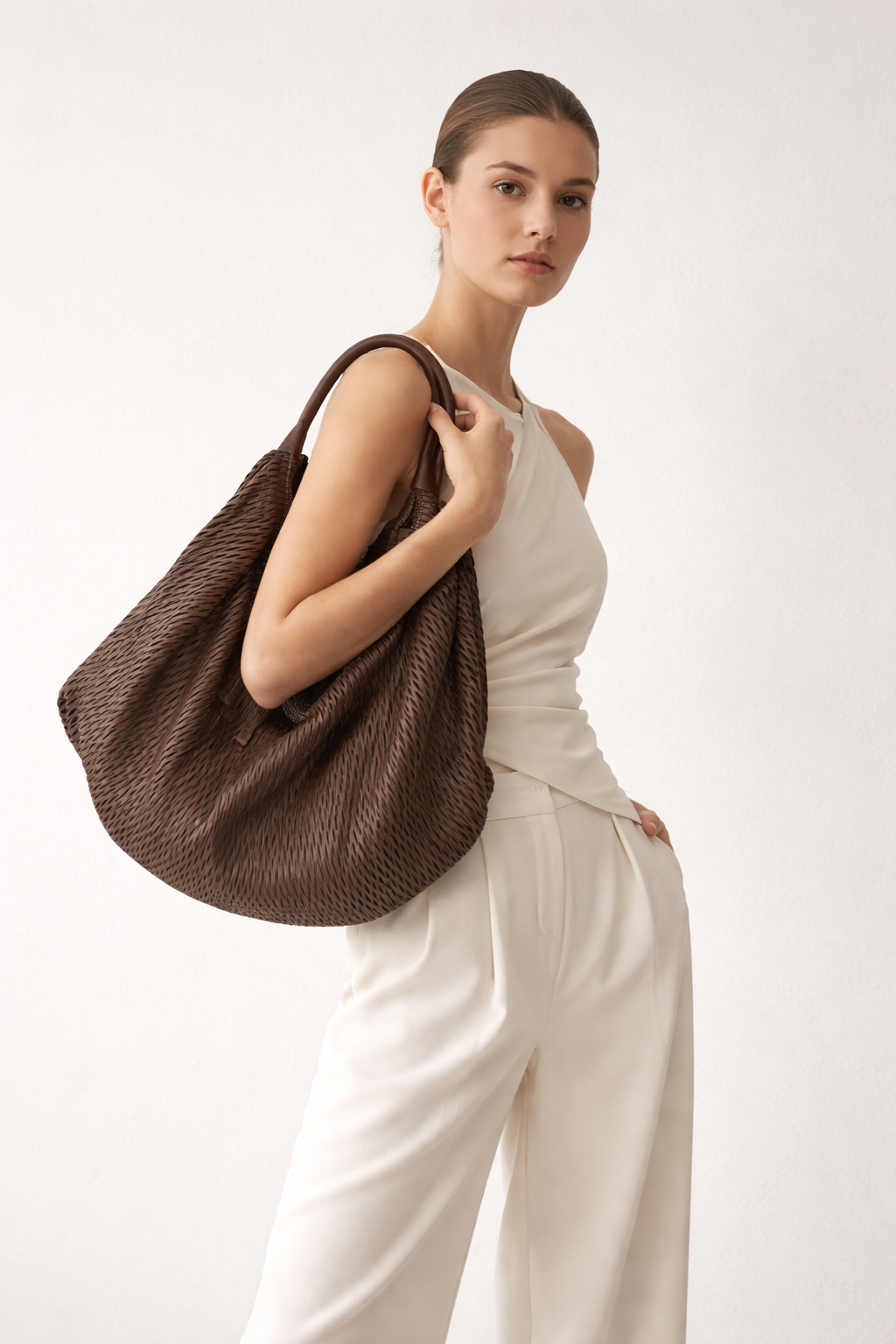 Sommet handmade leather hobo bag in Testa di Moro, large size M 50x50 cm, bucket design made in Italy