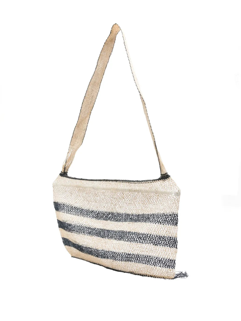 Bolso Kudzu artesanal en color natural con rayas negras y asa larga, hecho a mano en Laos con fibra de vid sostenible.