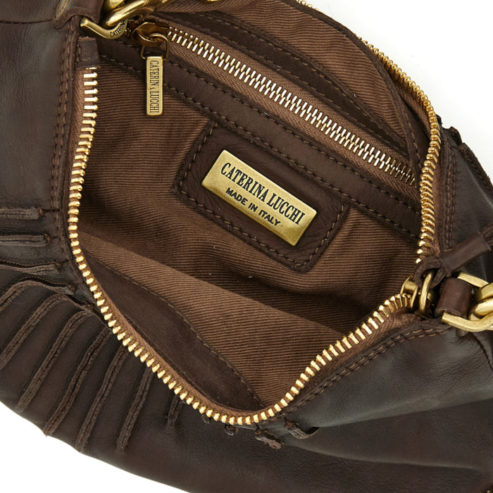 Pleated detail on the Caterina Lucchi Noto IVA moro leather bag