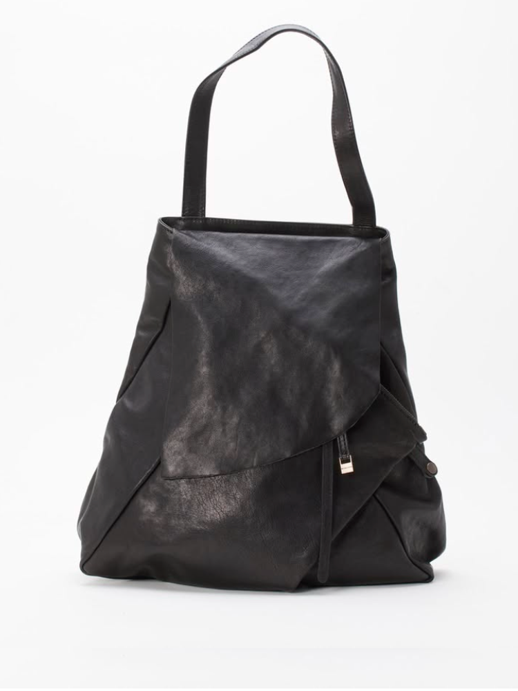 Bolso tote Ferdi de Mialuis en piel negra con diseño estructural, doble cierre de cremallera y detalles artesanales. Hecho en Italia.