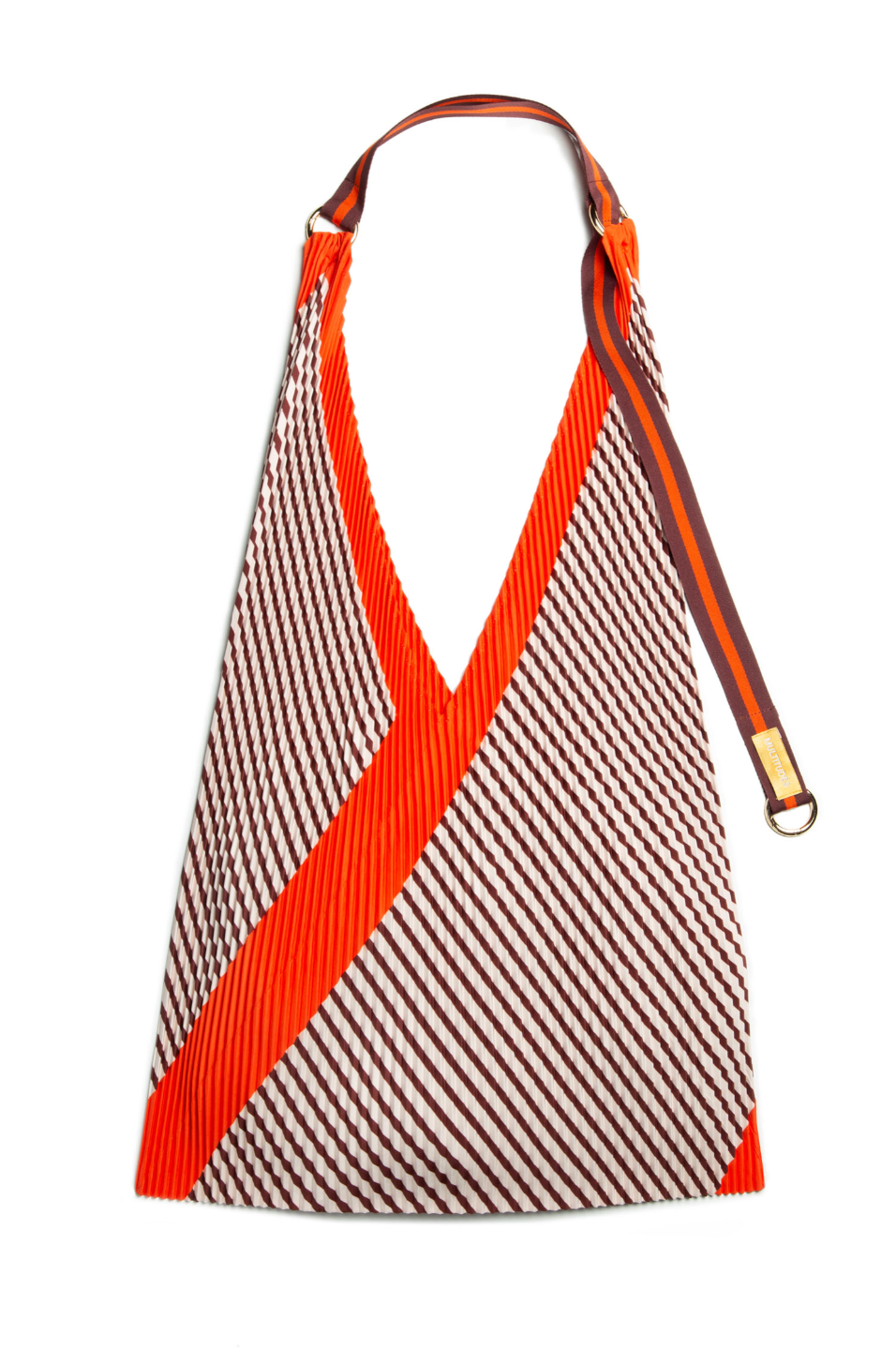 Bolso tote plisado Francesca Red de Multitudes en tonos burdeos y naranja, confeccionado en poliéster reciclado con acabado satinado efecto seda, con asas de satén resistentes y anilla dorada para accesorios. Ideal para uso diario con estilo y sostenibilidad.