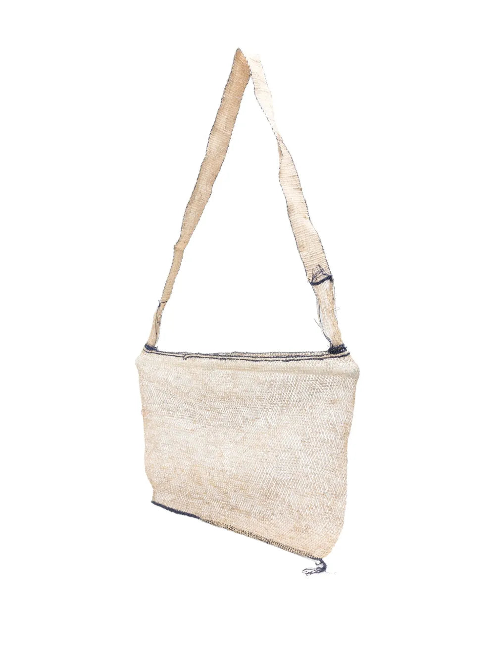 Bolso Kudzu artesanal de fibra natural con reborde azul índigo hecho a mano en Laos