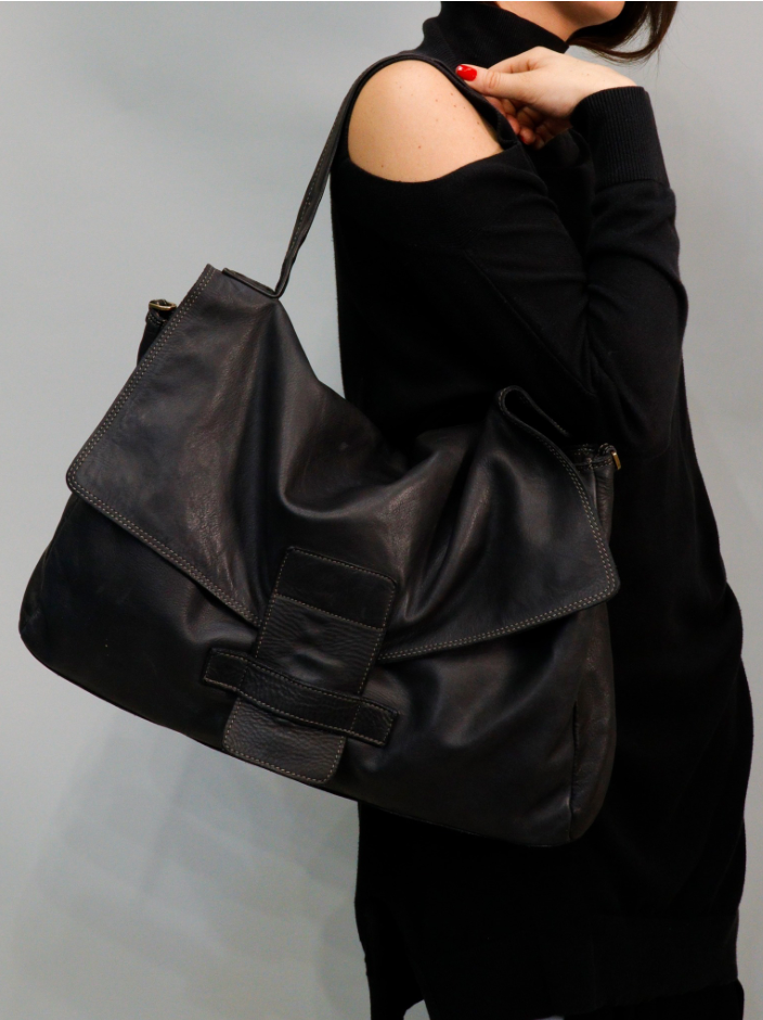 Handmade Italian Shoulder Bag XL Maria in black leather Caterina Luchi
