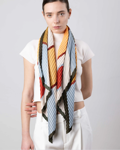 Multitudes pleated scarf Afrodite avio saffron burgundy recycled polyester silk-effect