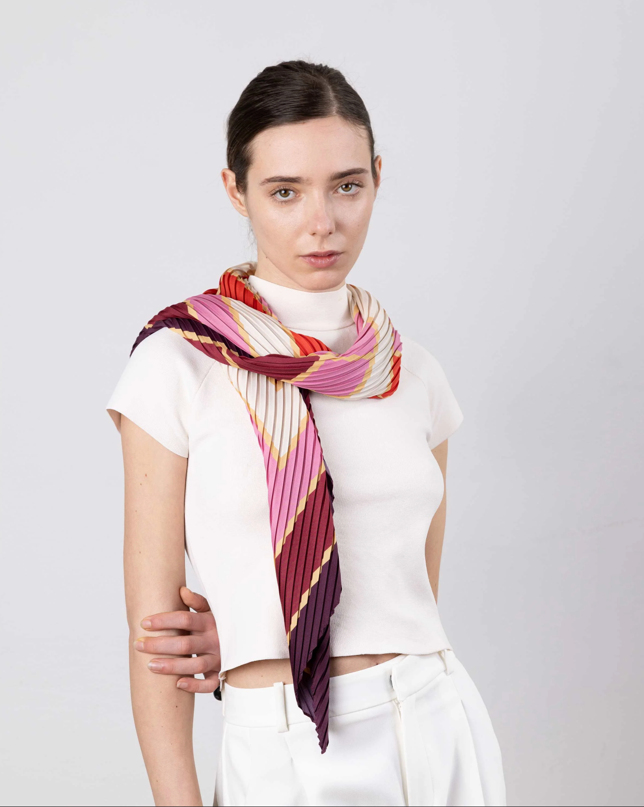 Multitudes pleated scarf Era pink crimson rose gold art deco geometric print