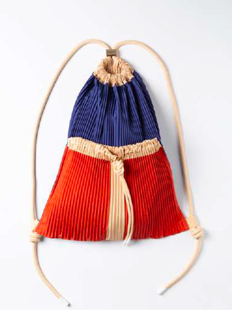 Multitudes Rossana pleated backpack in blue and red