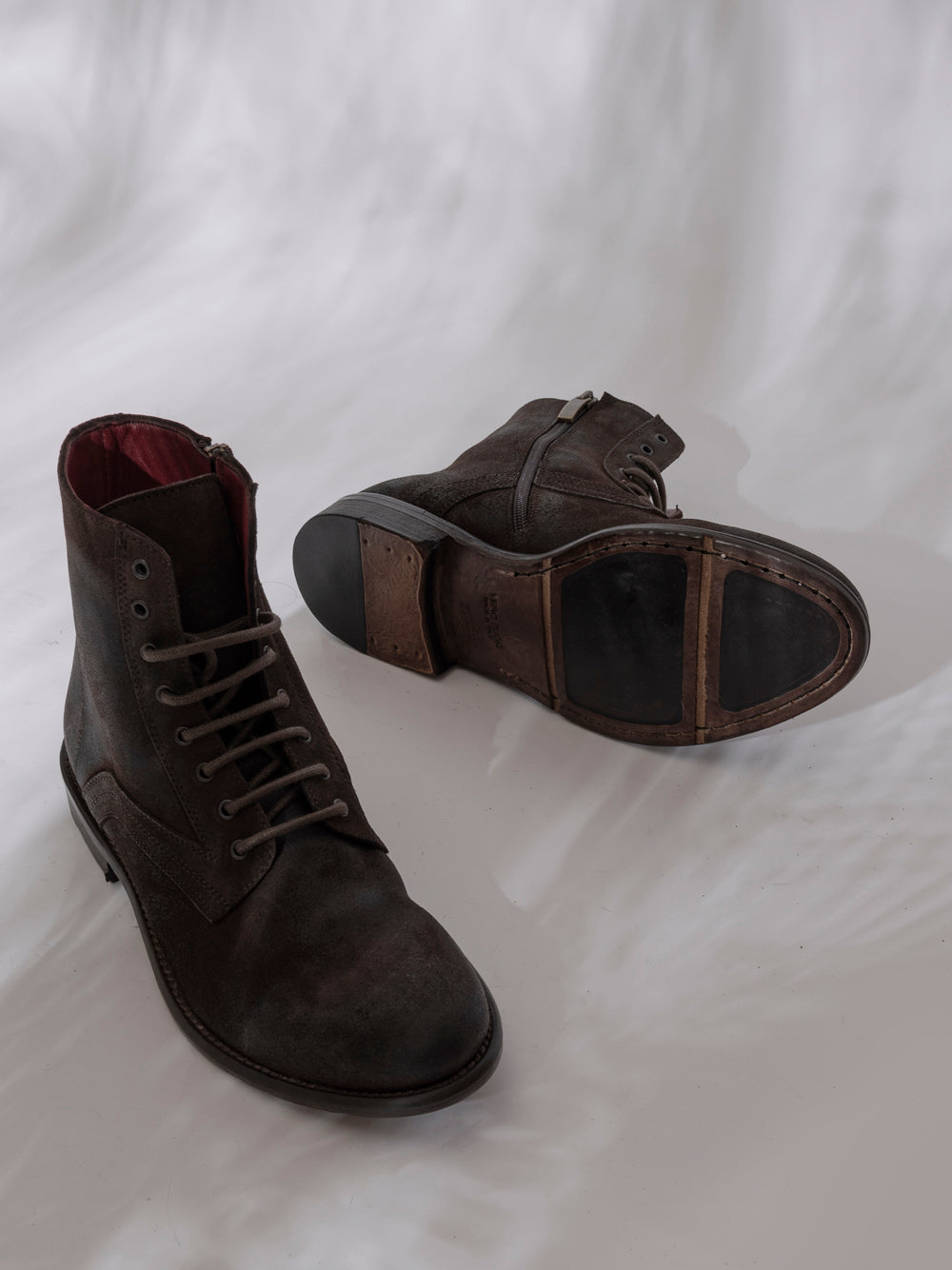 Dark brown waxed leather lace-up ankle boot — SOMMET handmade in Italy