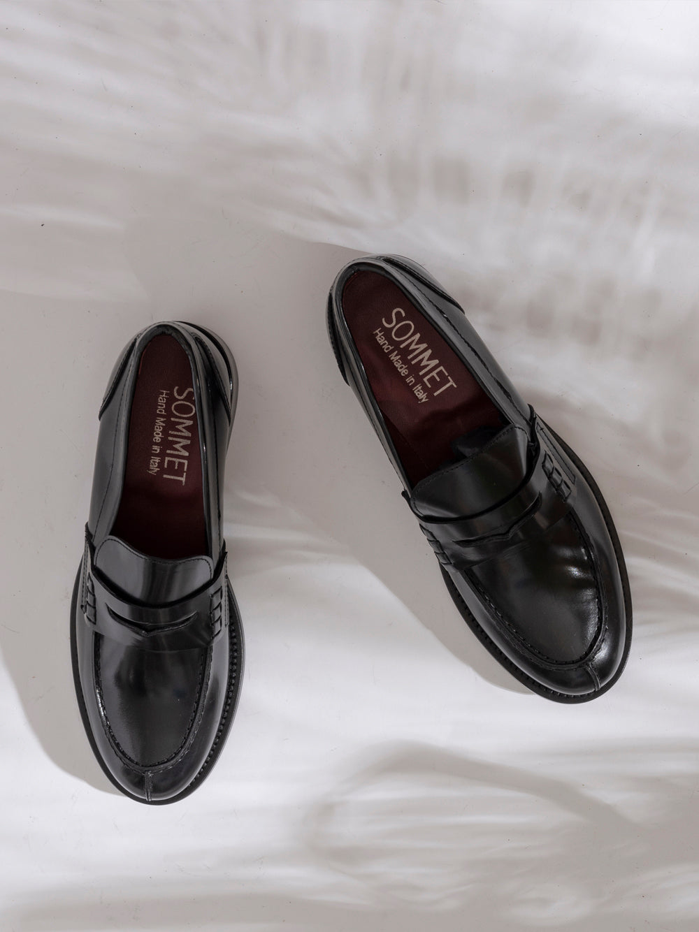 Black vegetable-tanned leather penny loafer — SOMMET handmade in Italy