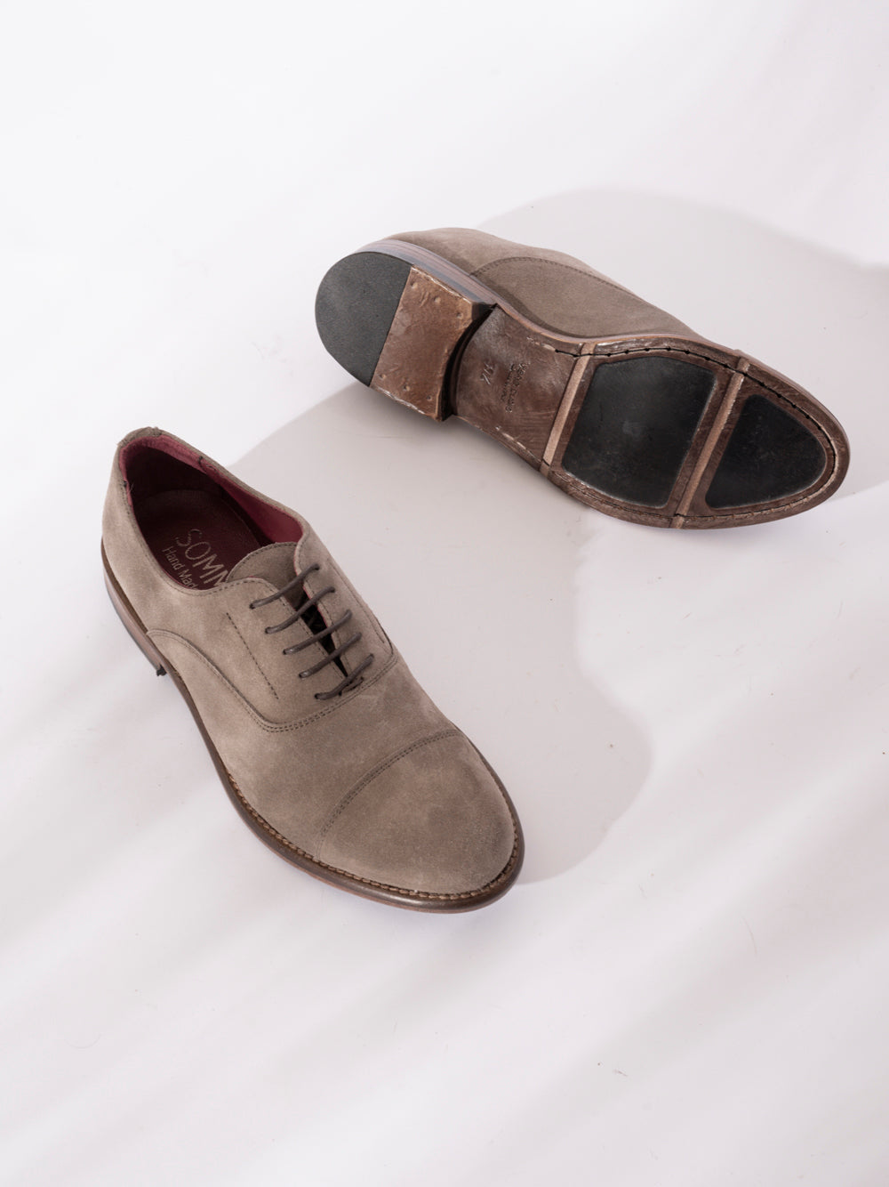 Taupe suede oxford cap toe — cap toe detail — SOMMET handmade in Italy
