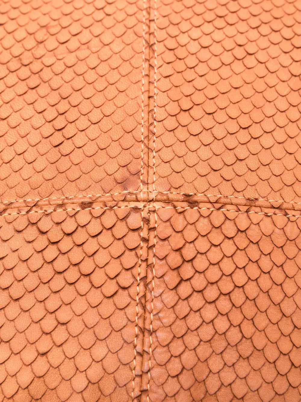 Sommet unisex textured tan leather backpack handmade in Italy – vegetable-tanned cowhide, natural dyes, artisanal design.