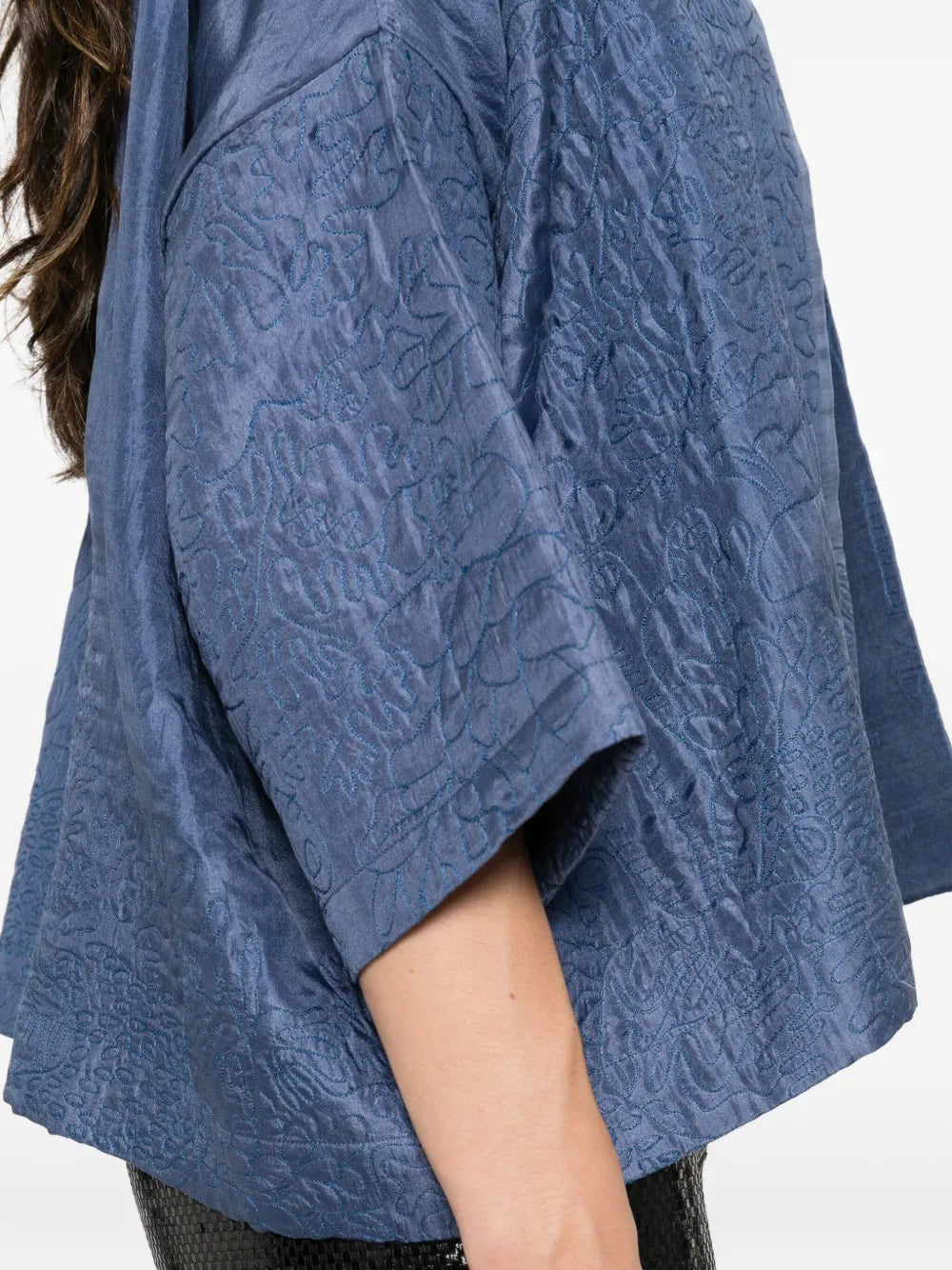 Yavï embroidered silk kimono in steel blue with fluid silhouette