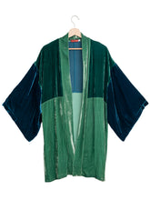 Cargar imagen en el visor de la galería, Kimono 3/4 Terciopelo Esmeralda