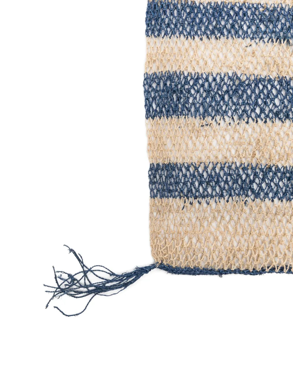Bolso Kudzu artesanal en color natural con rayas azules y asa larga, elaborado a mano con fibra sostenible en Laos.

