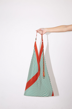 Cargar imagen en el visor de la galería, Bolsa Y plisada FRANCESCA Green