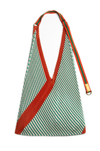 Cargar imagen en el visor de la galería, Bolsa Y plisada FRANCESCA Green