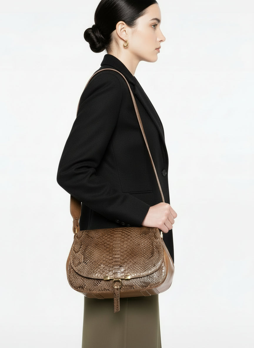 La Bottega di Lisa python leather shoulder bag in brown with gold-tone details and adjustable strap – handmade in Italy.