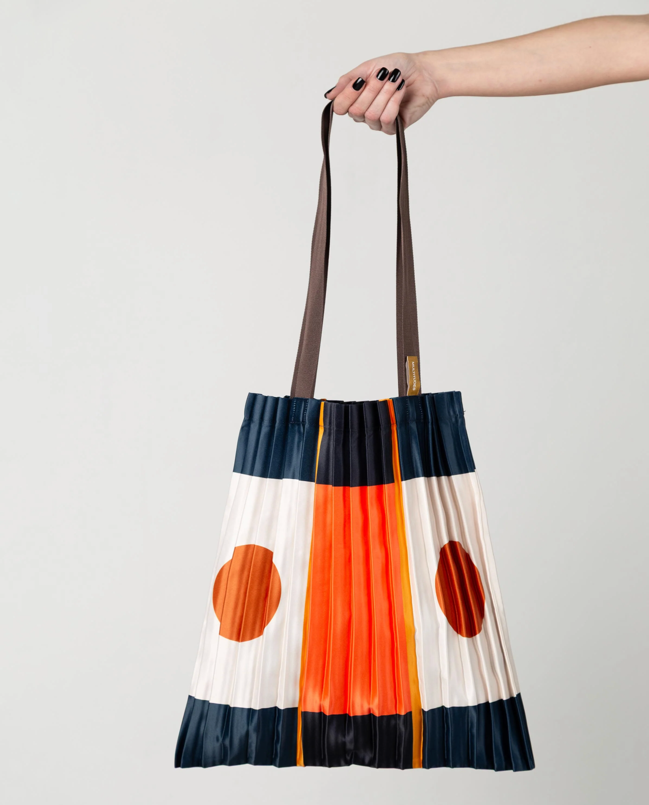 Multitudes pleated shopper bag Pozzallo in satin with geometric and circular design