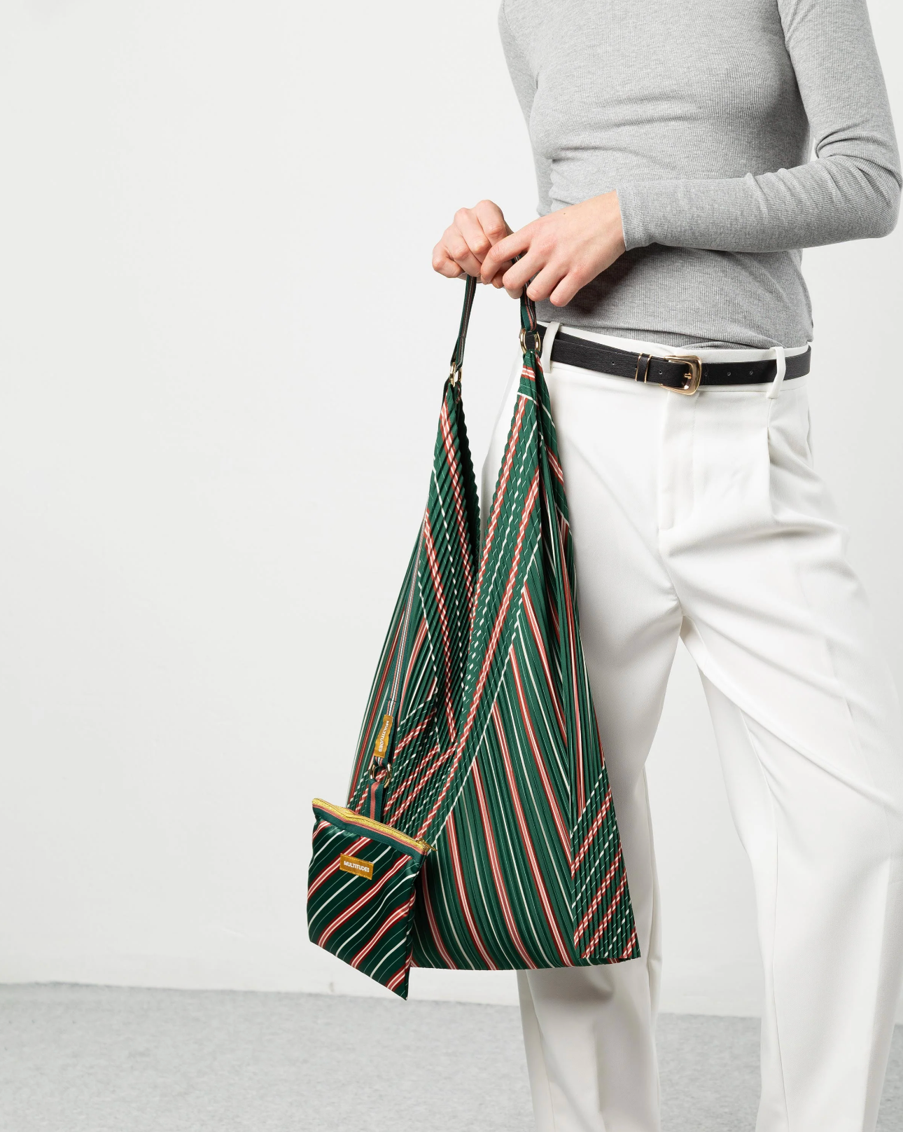 Multitudes Stella Green shoulder bag made in Italy with pleated satin
