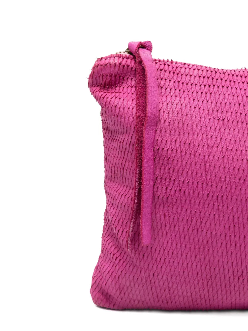 Sommet Petaliño pochette bag in magenta, crafted from vegetable-tanned calfskin with petal effect, adjustable and removable strap, zipper closure, interior compartments, handmade in Italy.