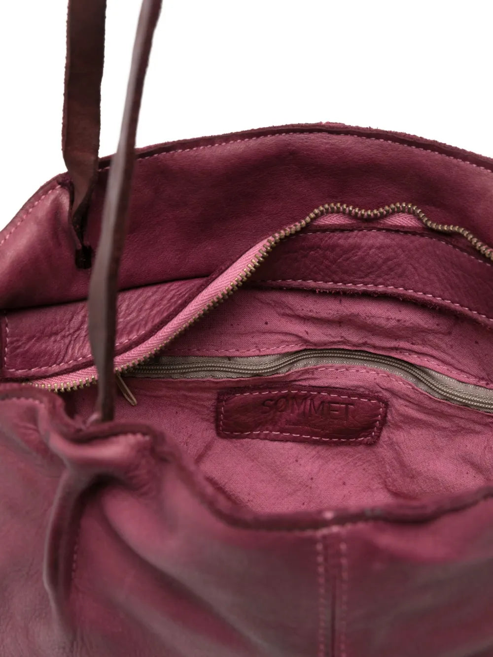 Sommet 249 plum leather shoulder bag handmade in Italy – vegetable-tanned cowhide, cotton lining, Italian craftsmanship.