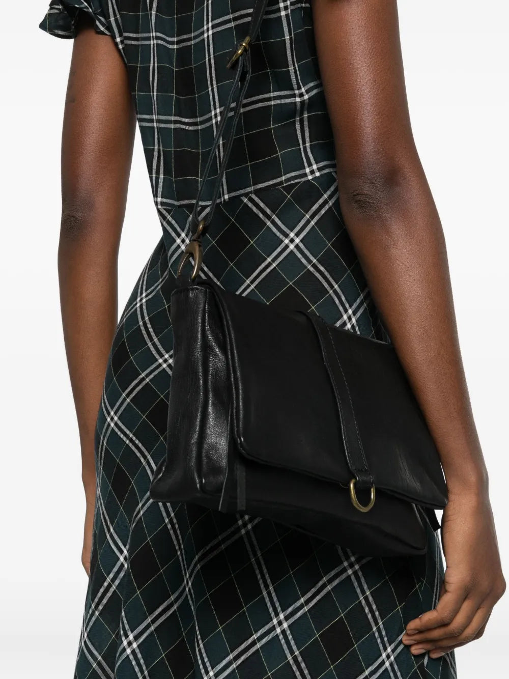 Sommet 320 handmade black leather crossbody bag in vegetable-tanned leather with detachable strap, made in Italy