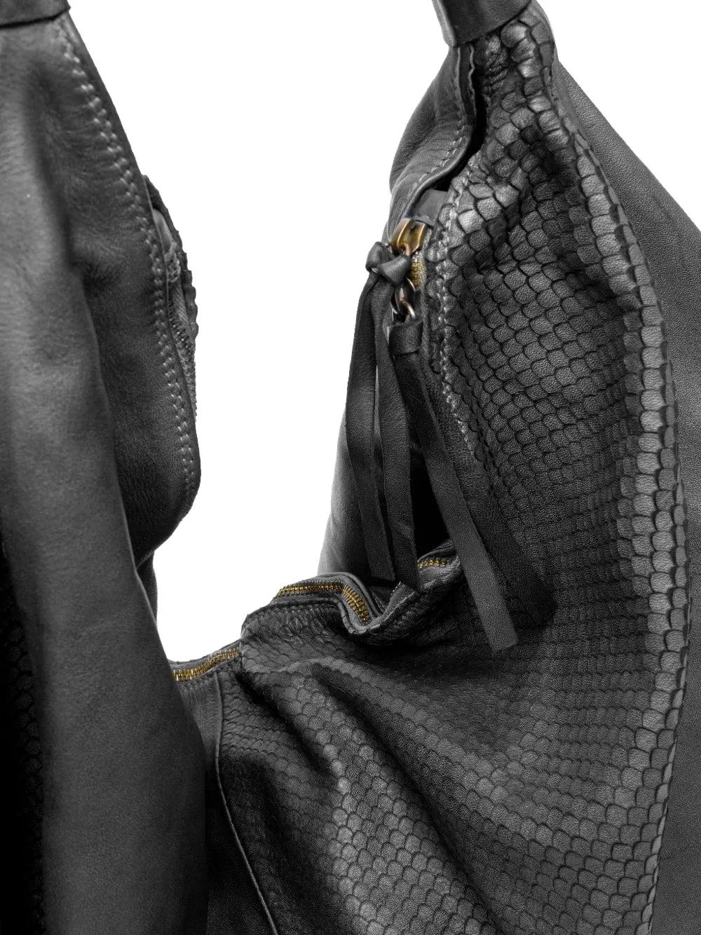 Sommet oversized black snakeskin-embossed leather shoulder bag with zipper closure, soft structure and handmade Italian craftsmanship