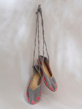Load image into Gallery viewer, Croche Ballerinas Winsdom_grey